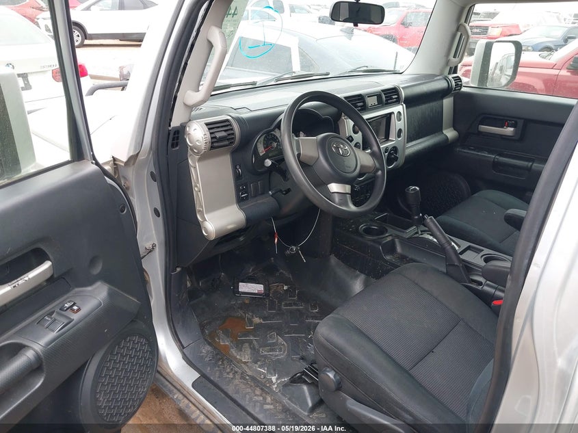 2007 Toyota Fj cruiser VIN JTEZU11F670011918 IAAI salvage auction — SIDE, Original (Texas), sold $2,800 on 2026-07-14 (photo 5)