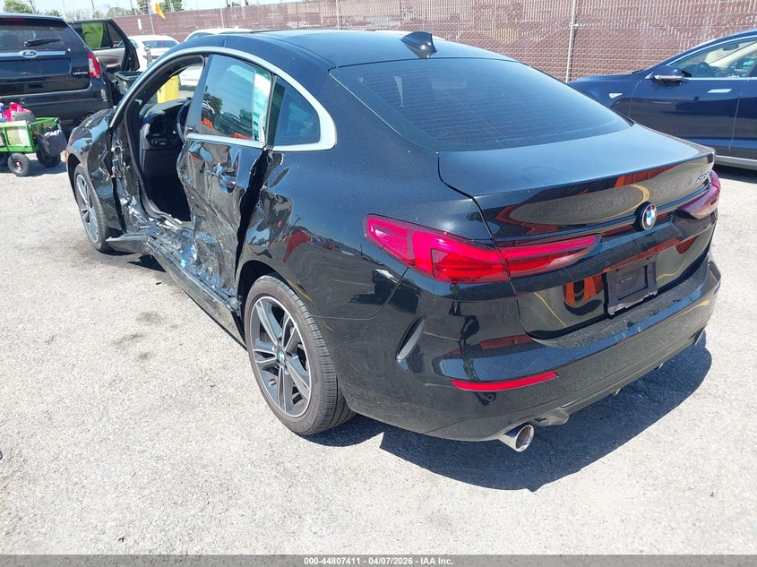 2024 BMW 2er VIN WBA53AK07R7N15370 IAAI salvage auction — LEFT SIDE, Salvage Title, sold $25 on 2026-07-29 (photo 3)