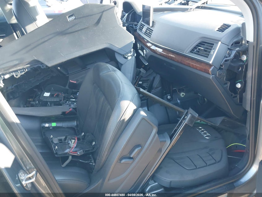 2018 Audi Q5 VIN WA1BNAFYXJ2015991 IAAI salvage auction — WATER/FLOOD, Mv-907A (New York), sold $7,150 on 2026-07-07 (photo 5)