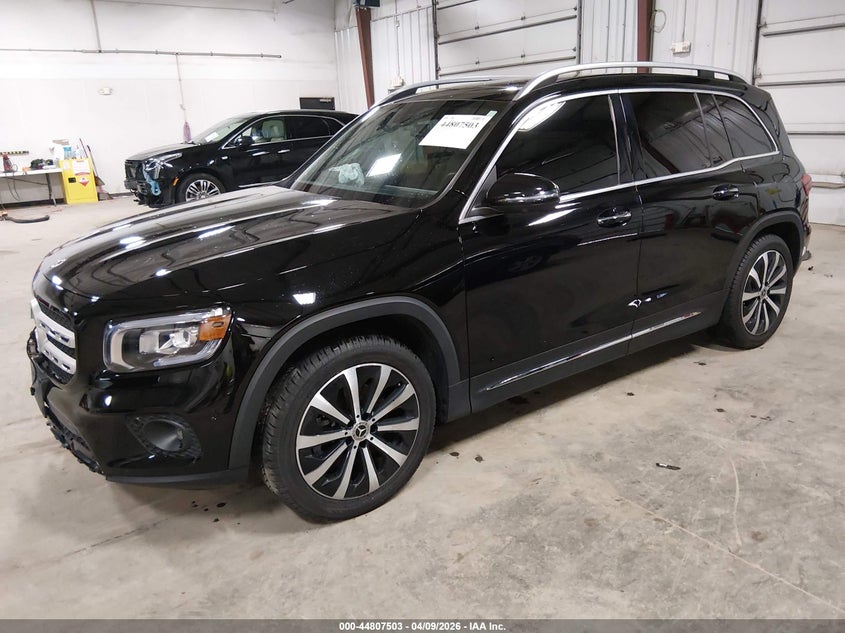 2022 Mercedes-benz Glb VIN W1N4M4HB5NW246719 IAAI salvage auction — RIGHT FRONT, Salvage Title, sold $7,800 on 2026-07-11 (photo 2)