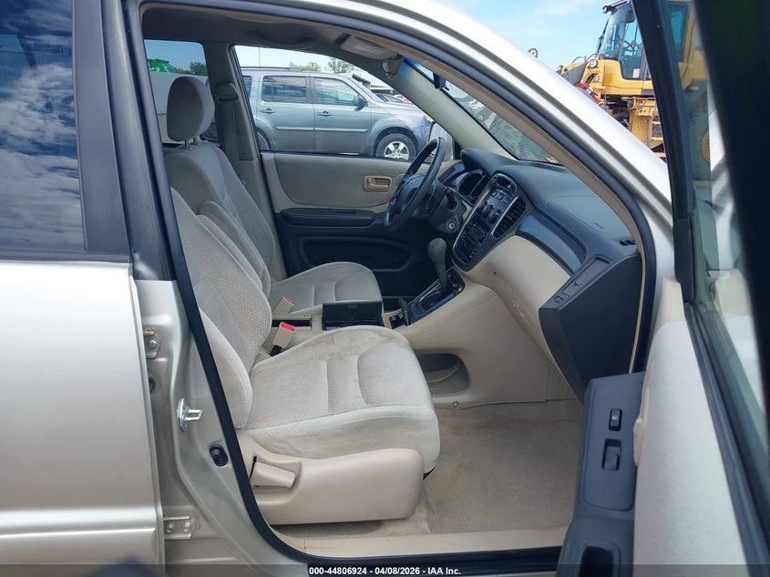 2002 Toyota Highlander VIN JTEGF21A120051909 IAAI salvage auction — ALL OVER, Original (Texas), sold $775 on 2026-07-15 (photo 5)