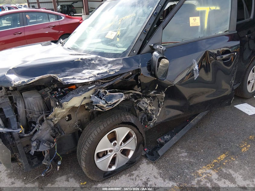 2016 Kia Soul VIN KNDJN2A20G7313889 IAAI salvage auction — FRONT END, Clear (Missouri), sold $25 on 2026-07-16 (photo 6)