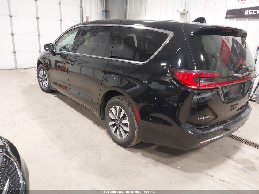 2024 Chrysler Pacifica VIN 2C4RC1S77RR188467 IAAI salvage auction — FRONT END, Enterprise Vehicles Clear Only (California), sold $11,900 on 2026-08-01 (photo 3)