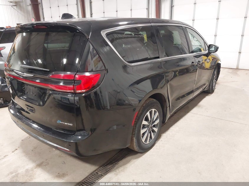 2024 Chrysler Pacifica VIN 2C4RC1S77RR188467 IAAI salvage auction — FRONT END, Enterprise Vehicles Clear Only (California), sold $11,900 on 2026-08-01 (photo 4)