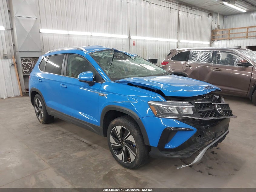 2024 Volkswagen Taos VIN 3VVUX7B21RM038188 IAAI salvage auction — ROLLOVER, Salvage (Minnesota), sold $3,550 on 2026-07-21 (photo 1)