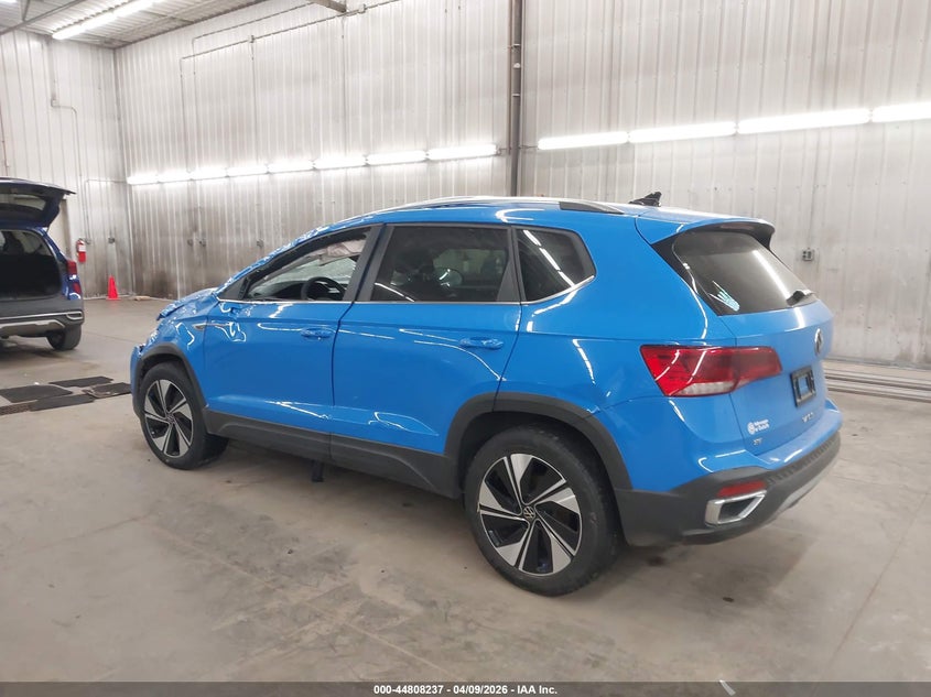 2024 Volkswagen Taos VIN 3VVUX7B21RM038188 IAAI salvage auction — ROLLOVER, Salvage (Minnesota), sold $3,550 on 2026-07-21 (photo 3)