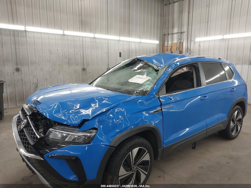 2024 Volkswagen Taos VIN 3VVUX7B21RM038188 IAAI salvage auction — ROLLOVER, Salvage (Minnesota), sold $3,550 on 2026-07-21 (photo 6)