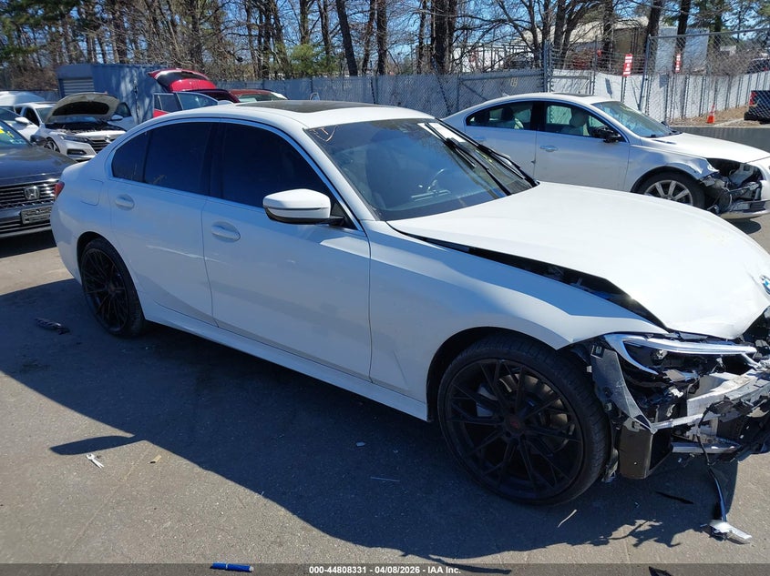 2021 BMW 3er VIN 3MW5R1J07M8C09972 — IAAI salvage auction photo