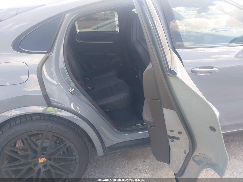 2024 Porsche Cayenne coupe VIN WP1BA2AY8RDA50512 IAAI salvage auction — FRONT END, Original (Texas), sold $58,225 on 2026-07-06 (photo 8)
