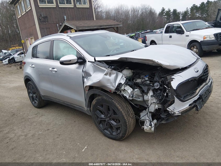 2021 Kia Sportage VIN KNDP6CAC5M7849402 IAAI salvage auction — RIGHT FRONT, Salvage (Vermont), sold $3,350 on 2026-07-23 (photo 1)