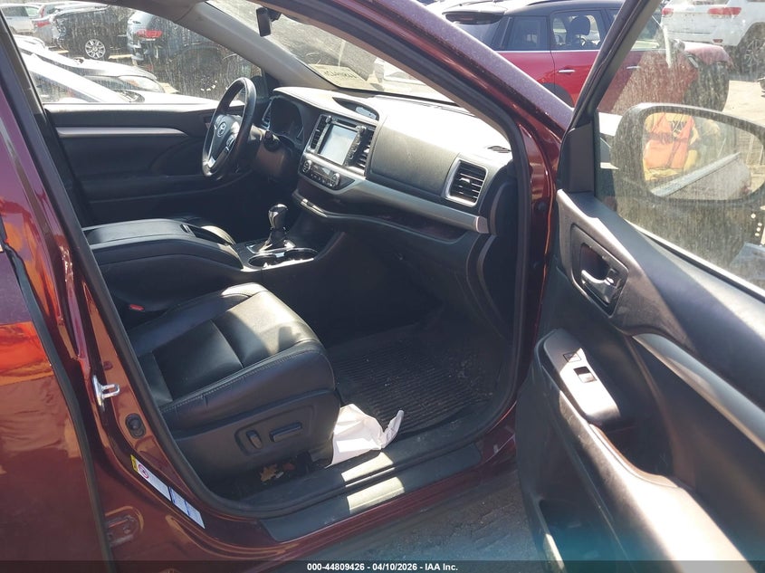 2017 Toyota Highlander VIN 5TDJZRFH1HS396394 IAAI salvage auction — FRONT END, Salvage Title, sold $9,650 on 2026-07-17 (photo 5)