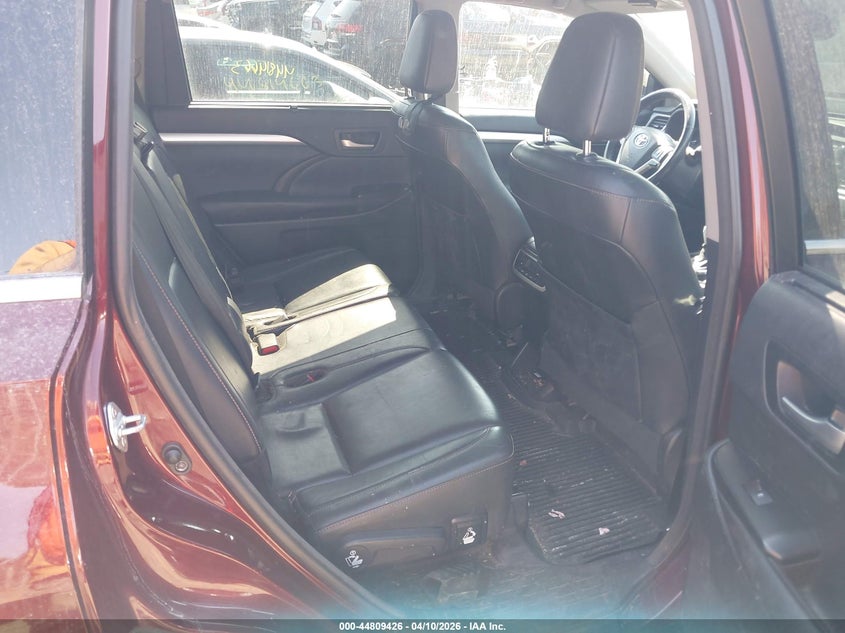 2017 Toyota Highlander VIN 5TDJZRFH1HS396394 IAAI salvage auction — FRONT END, Salvage Title, sold $9,650 on 2026-07-17 (photo 8)