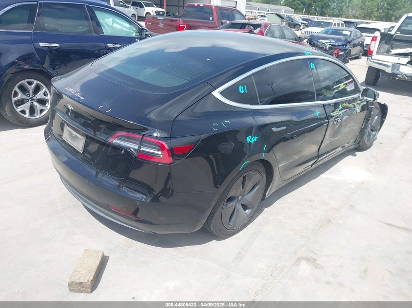 2020 Tesla Model 3 VIN 5YJ3E1EA0LF743222 IAAI salvage auction — RIGHT SIDE, Original (Texas), sold $8,500 on 2026-09-17 (photo 4)