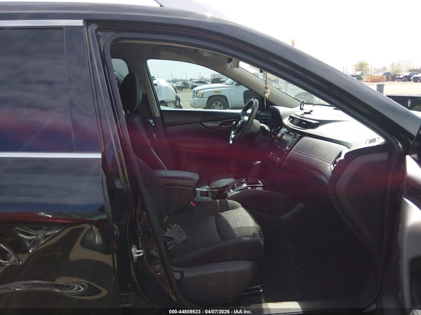 2019 Nissan Rogue VIN KNMAT2MV8KP555138 IAAI salvage auction — RIGHT SIDE, Salvage (Colorado), sold $2,250 on 2026-07-07 (photo 5)