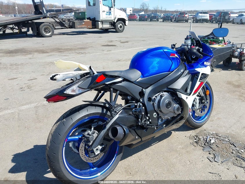 2026 Suzuki Gsx-r VIN JS1GN7FAXT7100895 IAAI salvage auction — FRONT & REAR, Salvage Title, sold $3,550 on 2026-07-21 (photo 4)