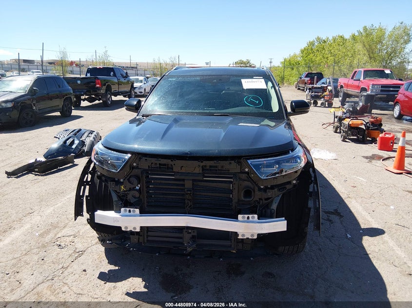 2023 Ford Explorer VIN 1FMSK8FH3PGB29197 IAAI salvage auction — FRONT END, Salvage Title, sold $12,600 on 2026-07-05 (photo 6)