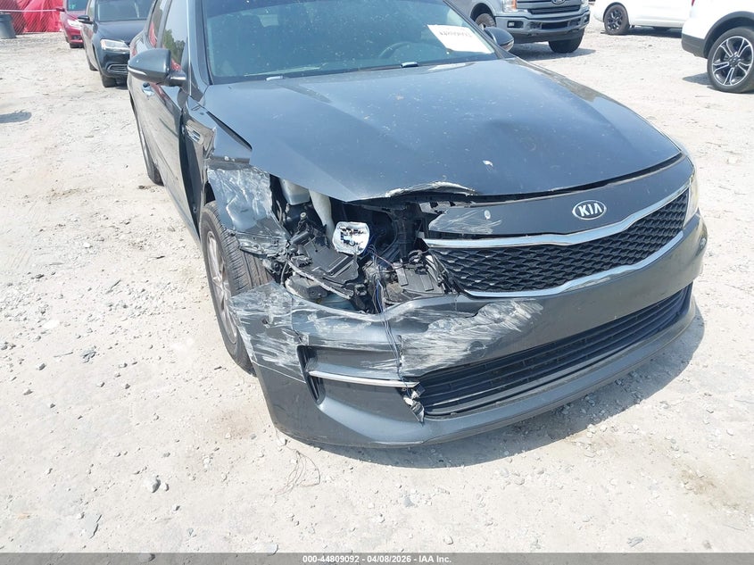 2016 Kia Optima VIN KNAGT4L38G5077681 IAAI salvage auction — RIGHT FRONT, Salvage Title, sold $700 on 2026-07-24 (photo 6)
