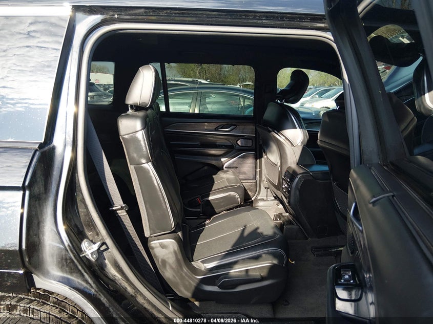 2021 Jeep Grand cherokee VIN 1C4RJKDG3M8205326 IAAI salvage auction — FRONT END, Salvage Title, sold $5,600 on 2026-08-08 (photo 8)