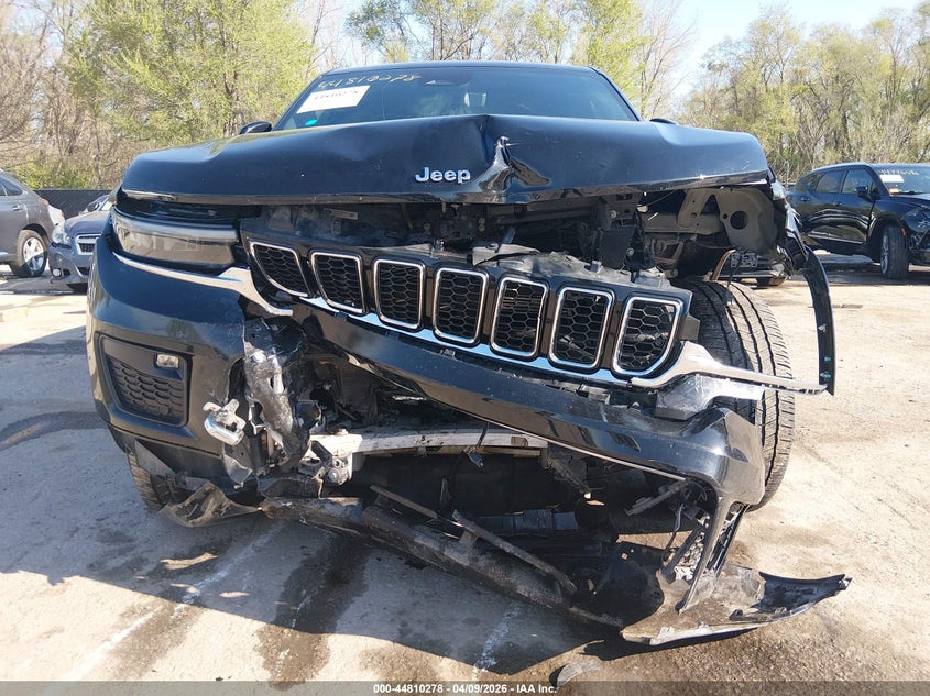 2021 Jeep Grand cherokee VIN 1C4RJKDG3M8205326 IAAI salvage auction — FRONT END, Salvage Title, sold $5,600 on 2026-08-08 (photo 6)