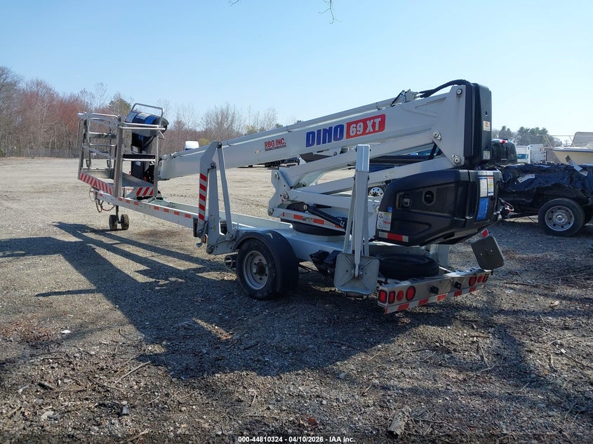 2022  Dino 210xtb ii boom lift VIN YGDC210XTN0003947 IAAI salvage auction — REAR END, Salvage (New Jersey), sold $21,750 on 2026-08-19 (photo 3)