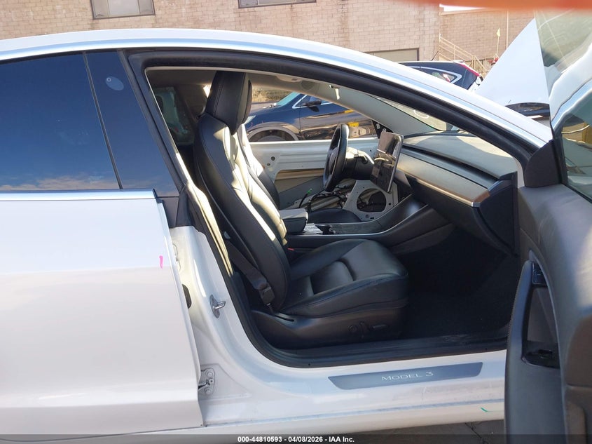 2019 Tesla Model 3 VIN 5YJ3E1EA6KF326587 IAAI salvage auction — FRONT END, Salvage Title, sold $5,500 on 2026-07-06 (photo 5)