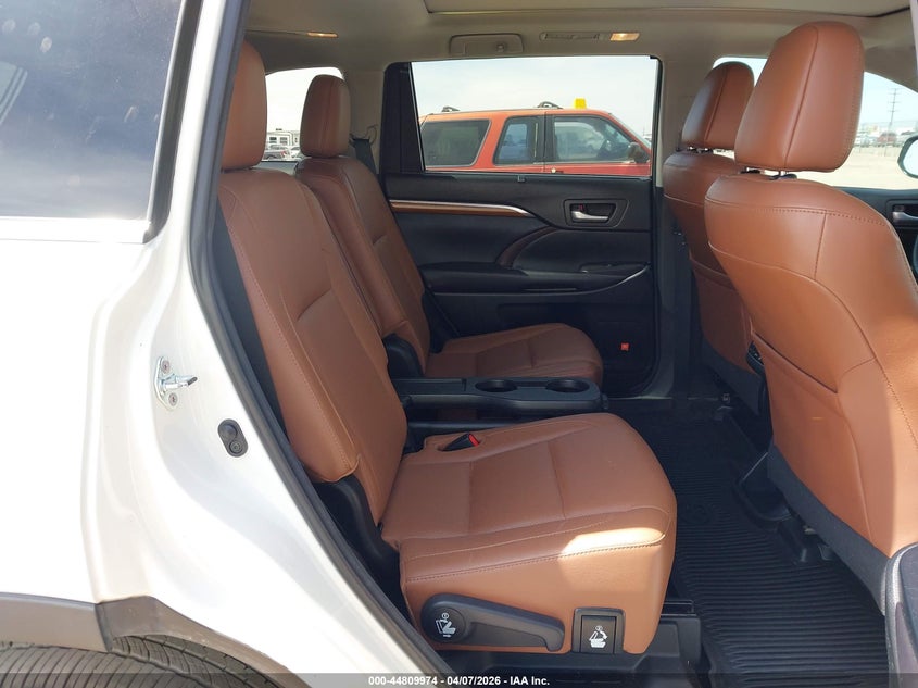 2017 Toyota Highlander VIN 5TDDZRFH8HS362322 IAAI salvage auction — FRONT END, Original (Texas), sold $15,750 on 2026-07-13 (photo 8)