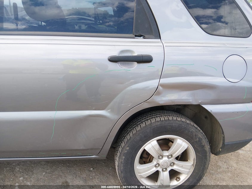 2009 Kia Sportage VIN KNDJF724797557343 IAAI salvage auction — REAR END, Clear (Oklahoma), sold $825 on 2026-07-17 (photo 6)
