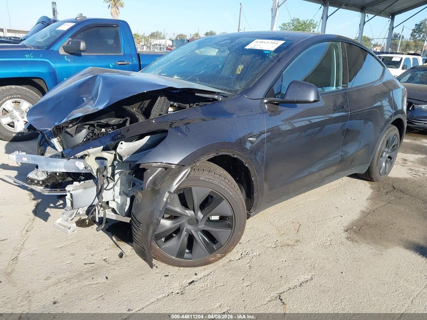 2025 Tesla Model y VIN 7SAYGDED1SF269200 IAAI salvage auction — FRONT END, Salvage Title, sold $6,100 on 2026-07-29 (photo 2)