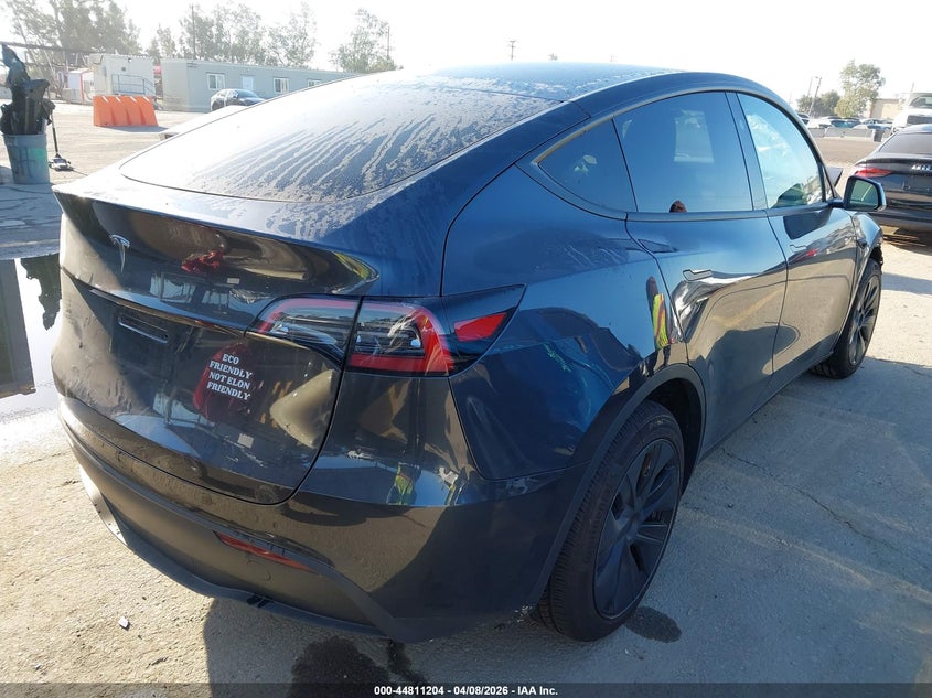 2025 Tesla Model y VIN 7SAYGDED1SF269200 IAAI salvage auction — FRONT END, Salvage Title, sold $6,100 on 2026-07-29 (photo 4)