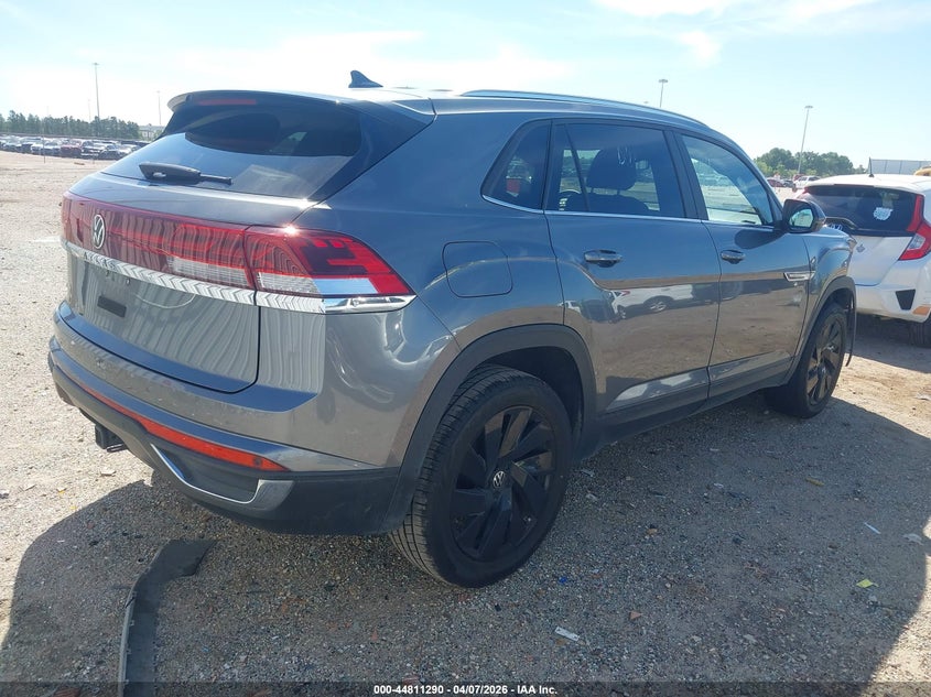2024 Volkswagen Atlas cross sport VIN 1V2WE2CA2RC213442 IAAI salvage auction — FRONT END, Salvage Title, sold $8,225 on 2026-07-09 (photo 4)