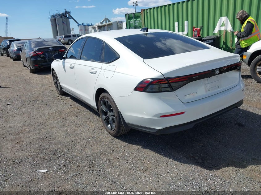 2025 Honda Accord VIN 1HGCY1F44SA056978 IAAI salvage auction — RIGHT SIDE, Salvage Title, sold $8,100 on 2026-07-28 (photo 3)
