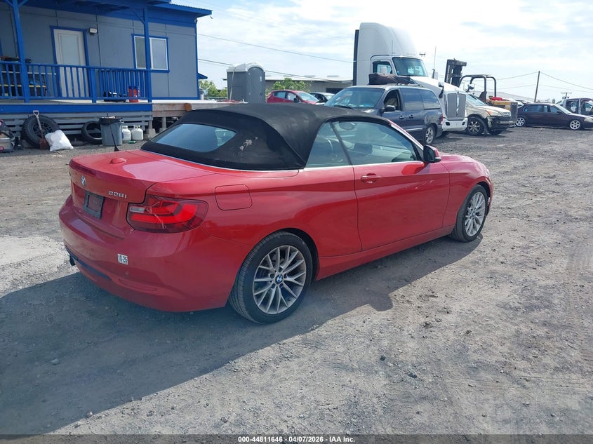 2016 BMW 2er VIN WBA1L9C52GV324858 IAAI salvage auction — FRONT END, Clear (Hawaii), sold $3,425 on 2026-08-18 (photo 4)