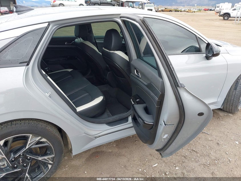 2025 Kia K5 VIN KNAG64J7XS5384937 IAAI salvage auction — LEFT FRONT, Salvage Title, sold $12,050 on 2026-07-15 (photo 8)