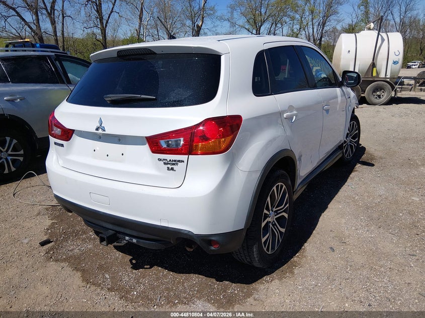 2016 Mitsubishi Outlander VIN JA4AP3AW3GZ055322 IAAI salvage auction — RIGHT FRONT, Salvage Title, sold $2,825 on 2026-07-15 (photo 4)