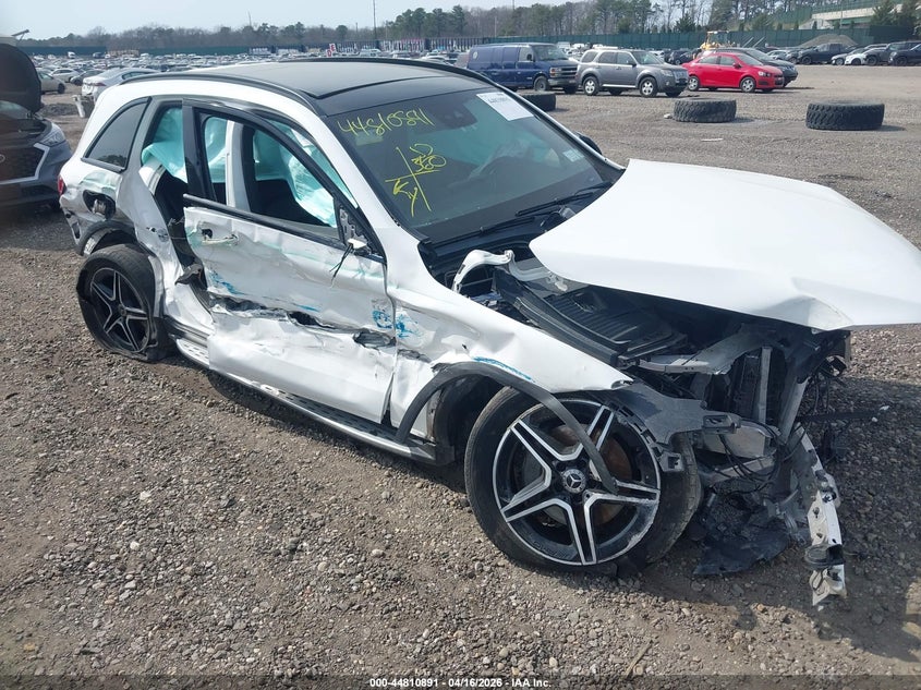 2021 Mercedes-benz Glc VIN W1N0G8EB3MV284195 IAAI salvage auction — BIO HAZARD, Wait Title, sold $1,650 on 2026-07-28 (photo 1)