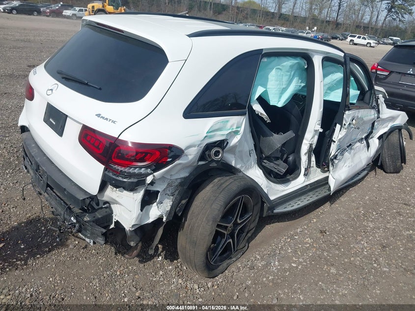 2021 Mercedes-benz Glc VIN W1N0G8EB3MV284195 IAAI salvage auction — BIO HAZARD, Wait Title, sold $1,650 on 2026-07-28 (photo 4)