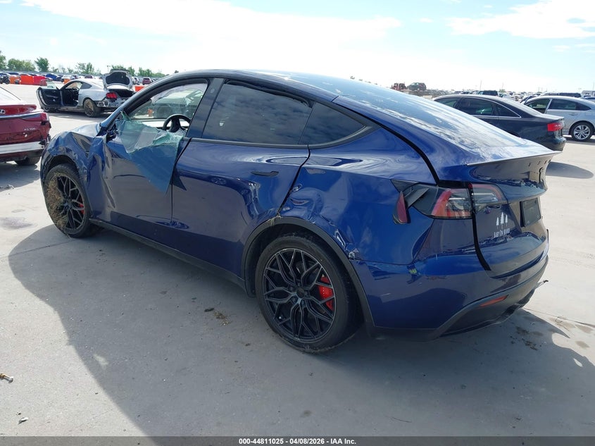 2022 Tesla Model y VIN 7SAYGDEF5NF505711 IAAI salvage auction — ROLLOVER, Original (Texas), sold $4,000 on 2026-07-29 (photo 3)