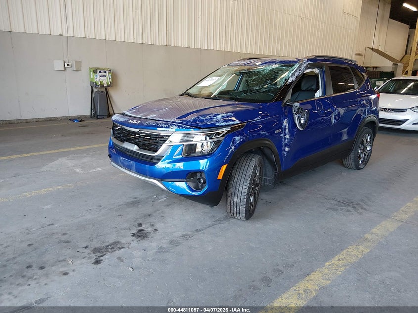 2023 Kia Seltos VIN KNDERCAAXP7466282 IAAI salvage auction — ROLLOVER, Salvage Title, sold $2,300 on 2026-07-23 (photo 2)