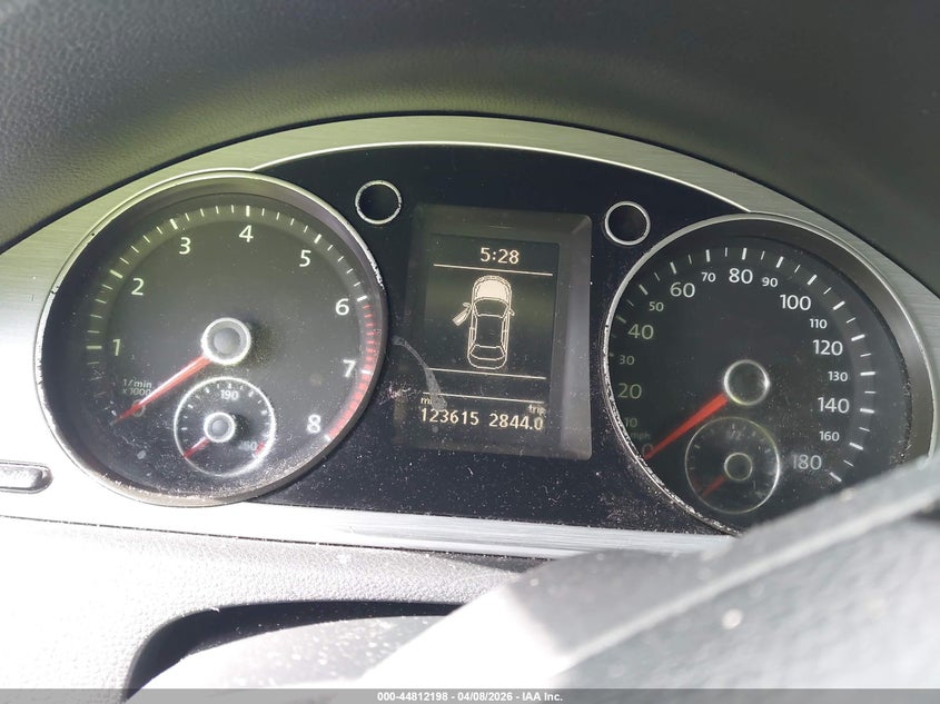2013 Volkswagen Passat cc VIN WVWBN7AN9DE540792 IAAI salvage auction — FRONT END, Salvage Title, sold $325 on 2026-08-03 (photo 7)