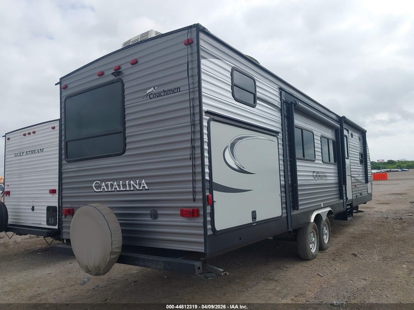 2017 Coachmen Catalina VIN 5ZT2CAYB7JT011426 IAAI salvage auction — UNKNOWN, Original (Texas), sold $9,550 on 2026-07-07 (photo 4)