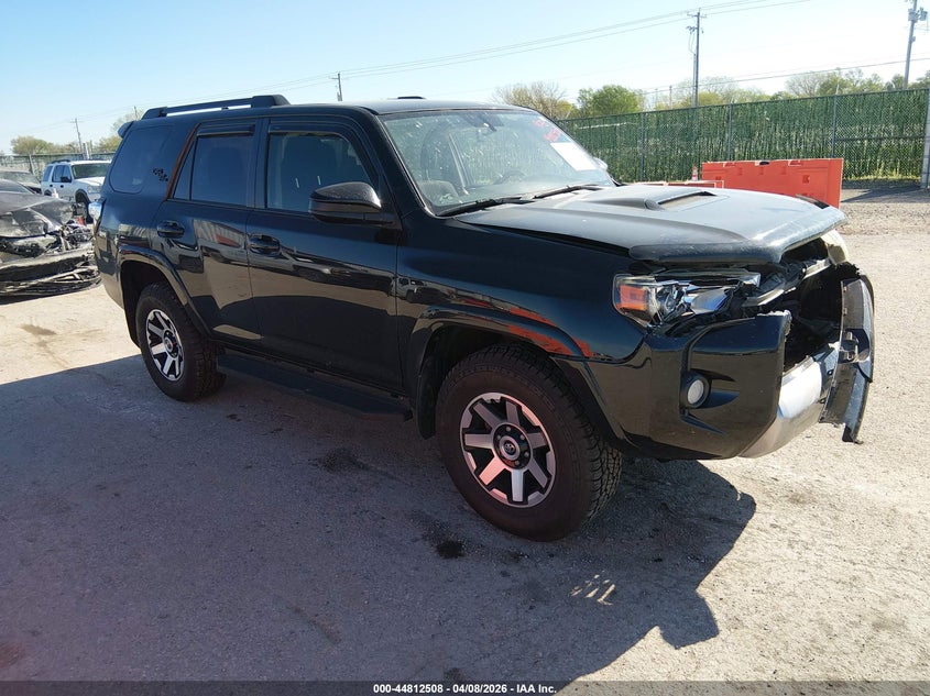 2018 Toyota 4runner VIN JTEBU5JR5J5486876 IAAI salvage auction — FRONT END, Salvage (Kansas), sold $525 on 2026-07-24 (photo 1)
