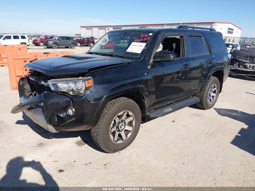 2018 Toyota 4runner VIN JTEBU5JR5J5486876 IAAI salvage auction — FRONT END, Salvage (Kansas), sold $525 on 2026-07-24 (photo 2)