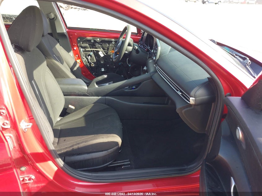 2023 Hyundai Elantra VIN 5NPLM4AG6PH104400 IAAI salvage auction — FRONT & REAR, Salvage Title, sold $2,250 on 2026-07-21 (photo 5)