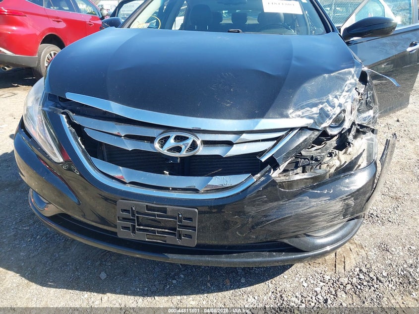 2013 Hyundai Sonata VIN 5NPEC4AC8DH807937 IAAI salvage auction — FRONT END, Salvage (Massachusetts), sold $425 on 2026-07-24 (photo 6)