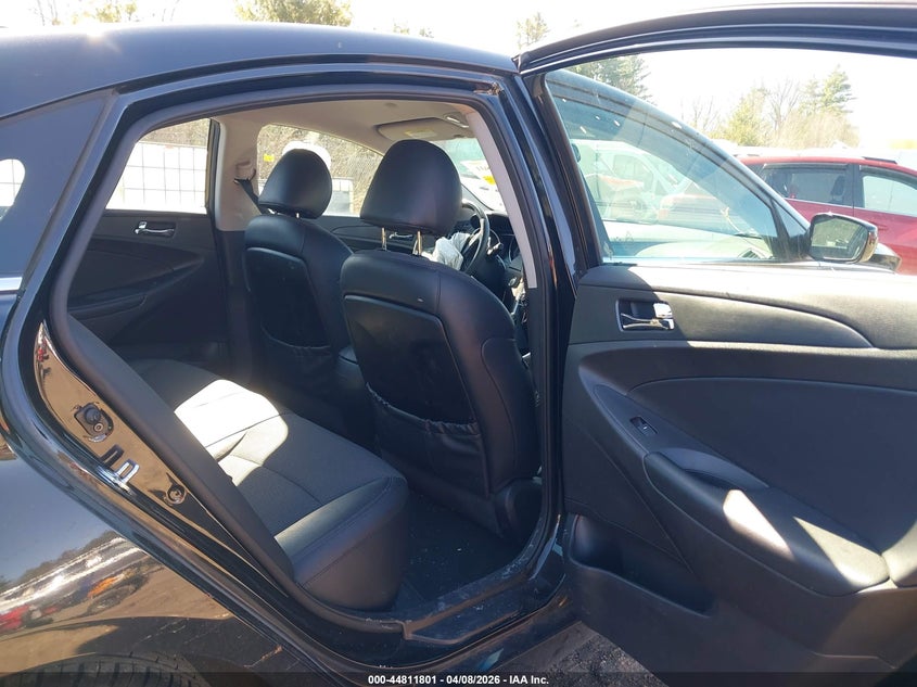 2013 Hyundai Sonata VIN 5NPEC4AC8DH807937 IAAI salvage auction — FRONT END, Salvage (Massachusetts), sold $425 on 2026-07-24 (photo 8)