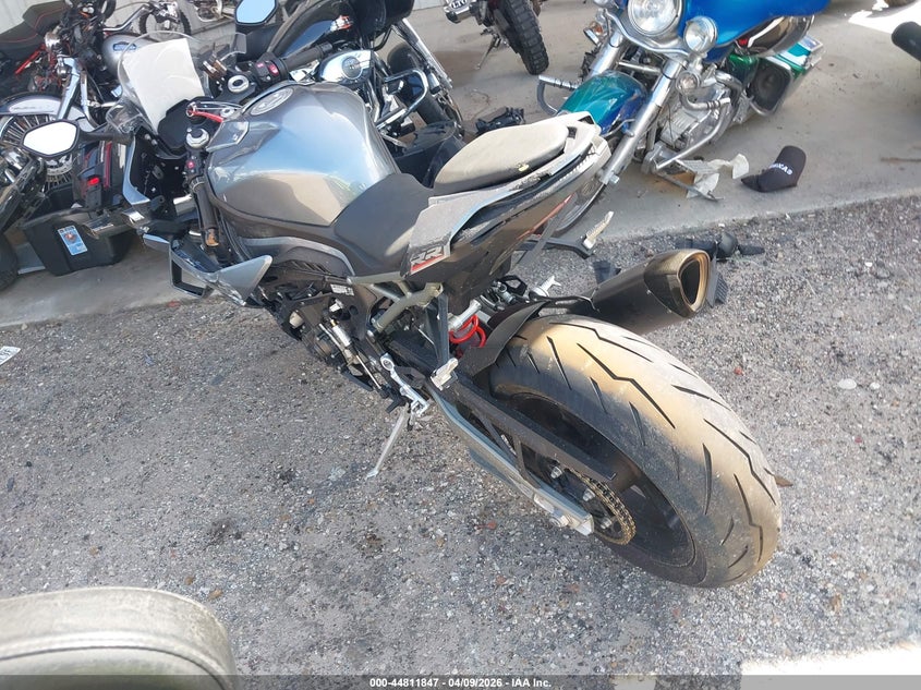 2025 BMW S 1000 VIN WB10P2308S6L16861 IAAI salvage auction — FRONT END, Salvage (Texas), sold $13,250 on 2026-07-07 (photo 3)