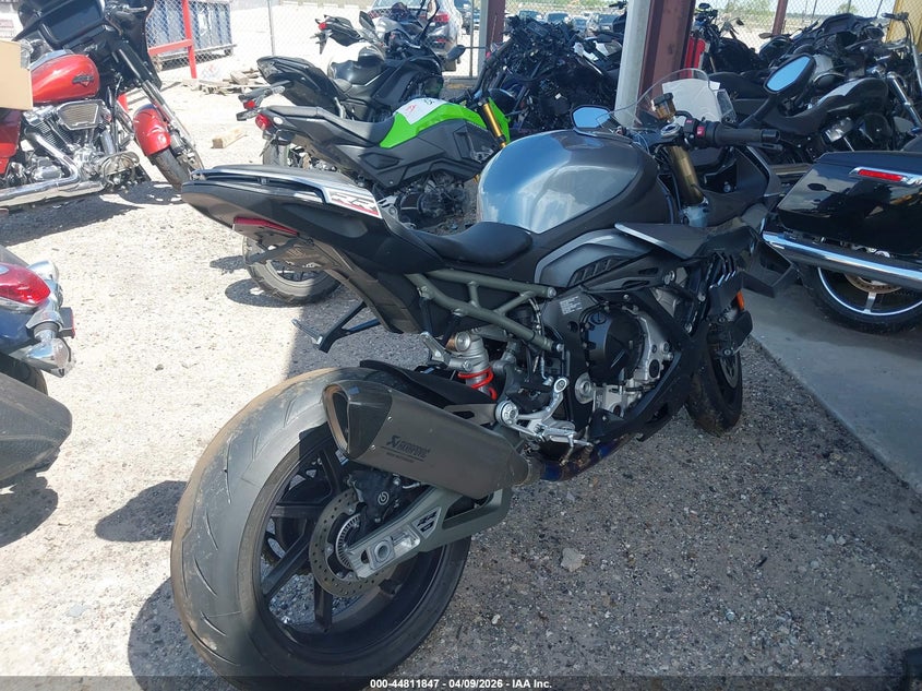 2025 BMW S 1000 VIN WB10P2308S6L16861 IAAI salvage auction — FRONT END, Salvage (Texas), sold $13,250 on 2026-07-07 (photo 4)