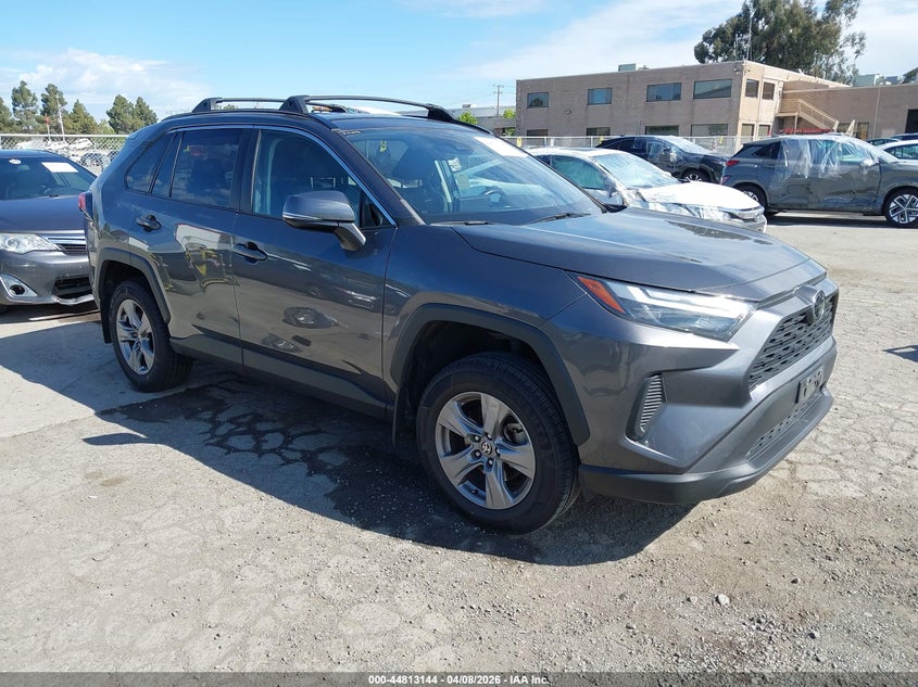 2022 Toyota Rav 4 VIN 2T3W1RFV5NC182085 — IAAI salvage auction photo
