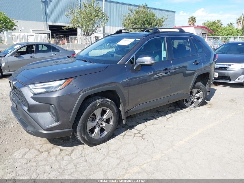 2022 Toyota Rav 4 VIN 2T3W1RFV5NC182085 IAAI salvage auction — LEFT REAR, Salvage Title, sold $6,100 on 2026-07-29 (photo 2)