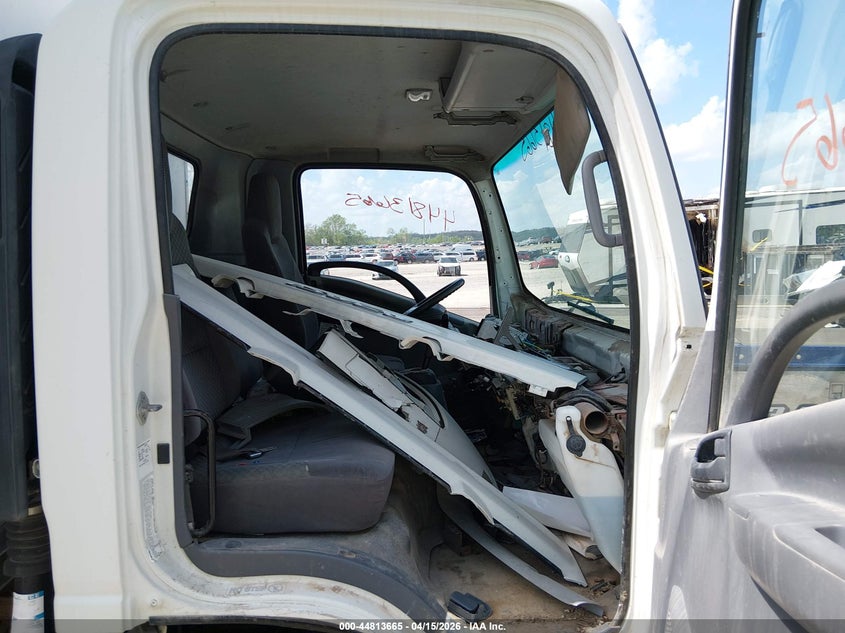 2014 Isuzu VIN JALC4W160E7001072 IAAI salvage auction — FRONT END, Wait Title, sold $25 on 2026-07-29 (photo 6)